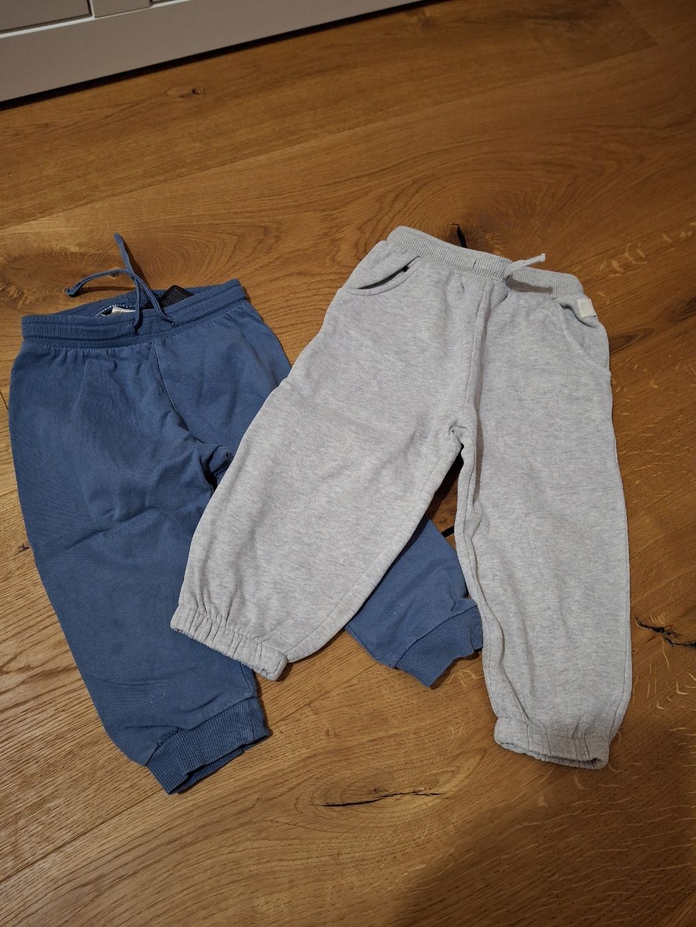 Kleiderpakete & -sets: 5 Pantaloni training - taglia 86 – Gebraucht aus Broglio von audina83 3
