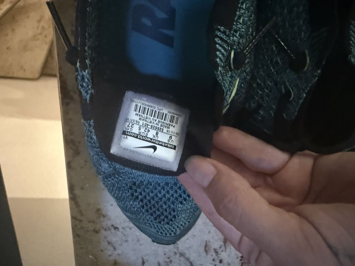 Nike Chaussures hommes: Nike Flyknit Racer Grösse 42.5 neuwertig – Neuf (Voir description) à Bettlach par Mrsdelux 2