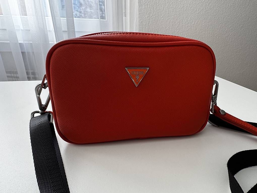 Guess Taschen: Guess Tasche – Gebraucht aus Zürich von pandesal 3