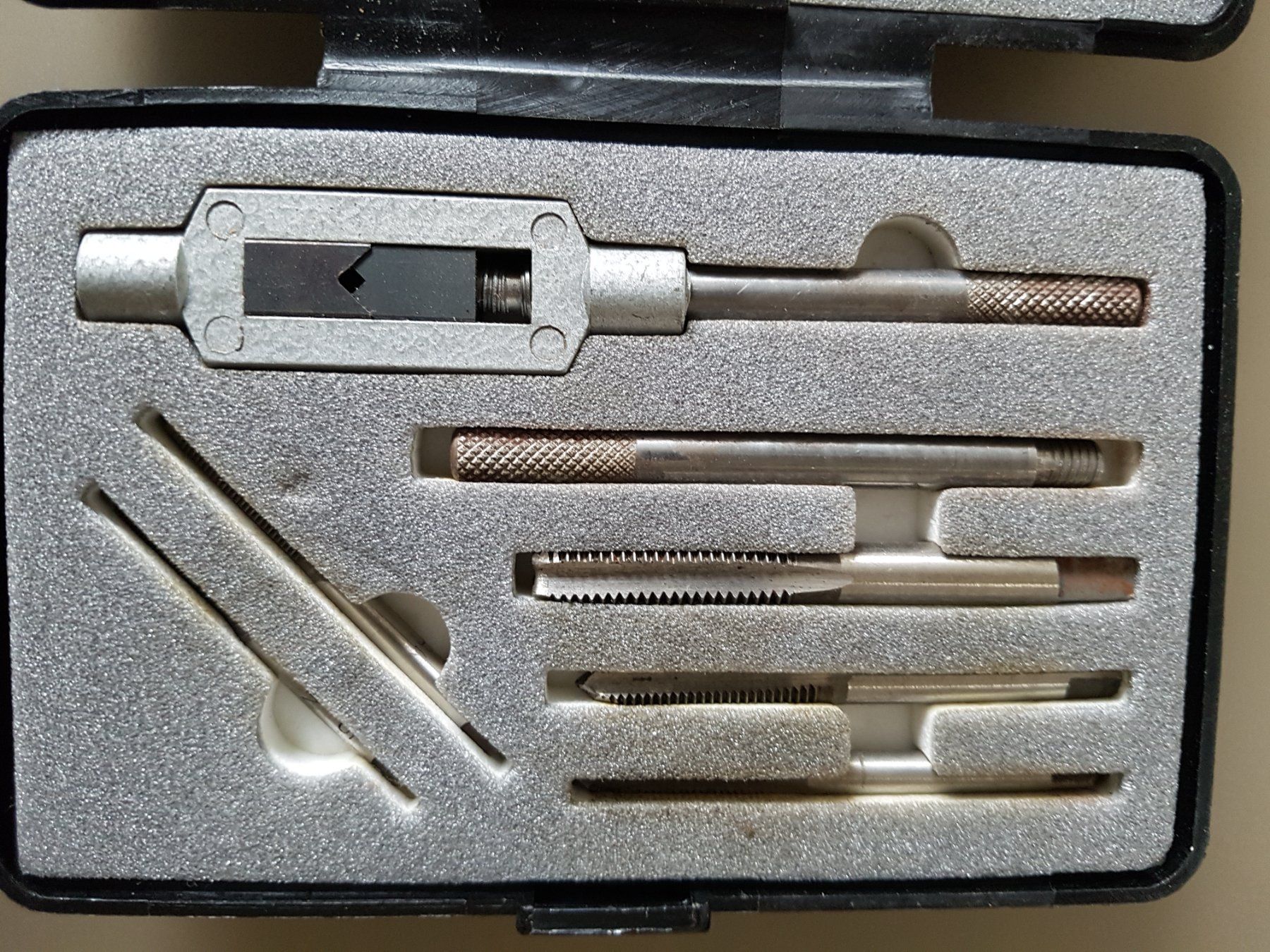 Tutti gli attrezzi: Letzte Gelegenheit / Tungsten Gewindeschneider Set 14-teilig – Usato da Riehen venduto da robs2026 2