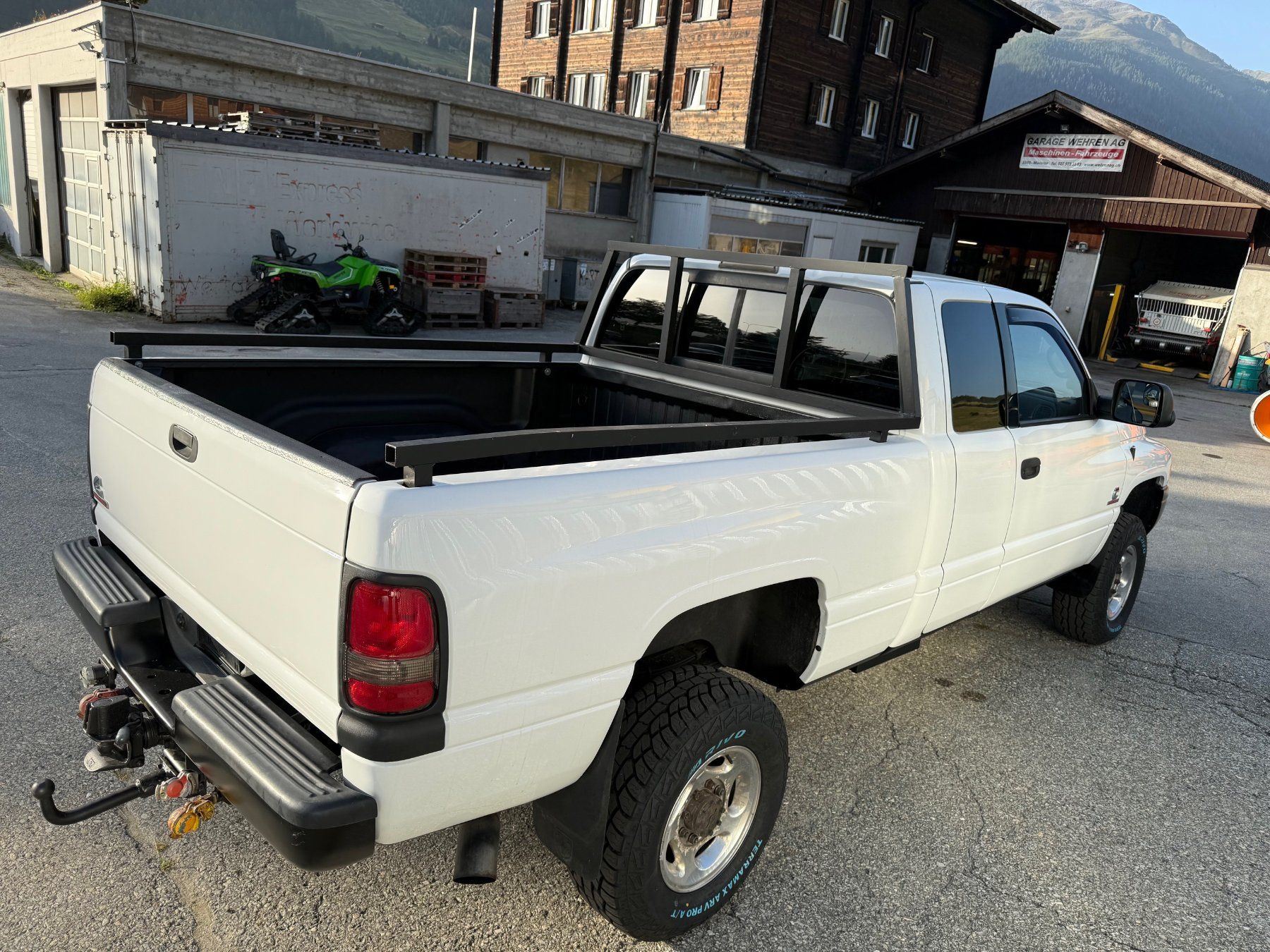 Veicoli commerciali: Dodge Ram 2500 4x4 Cummins Druckluftbremse – Usato da Münster venduto da werage 4