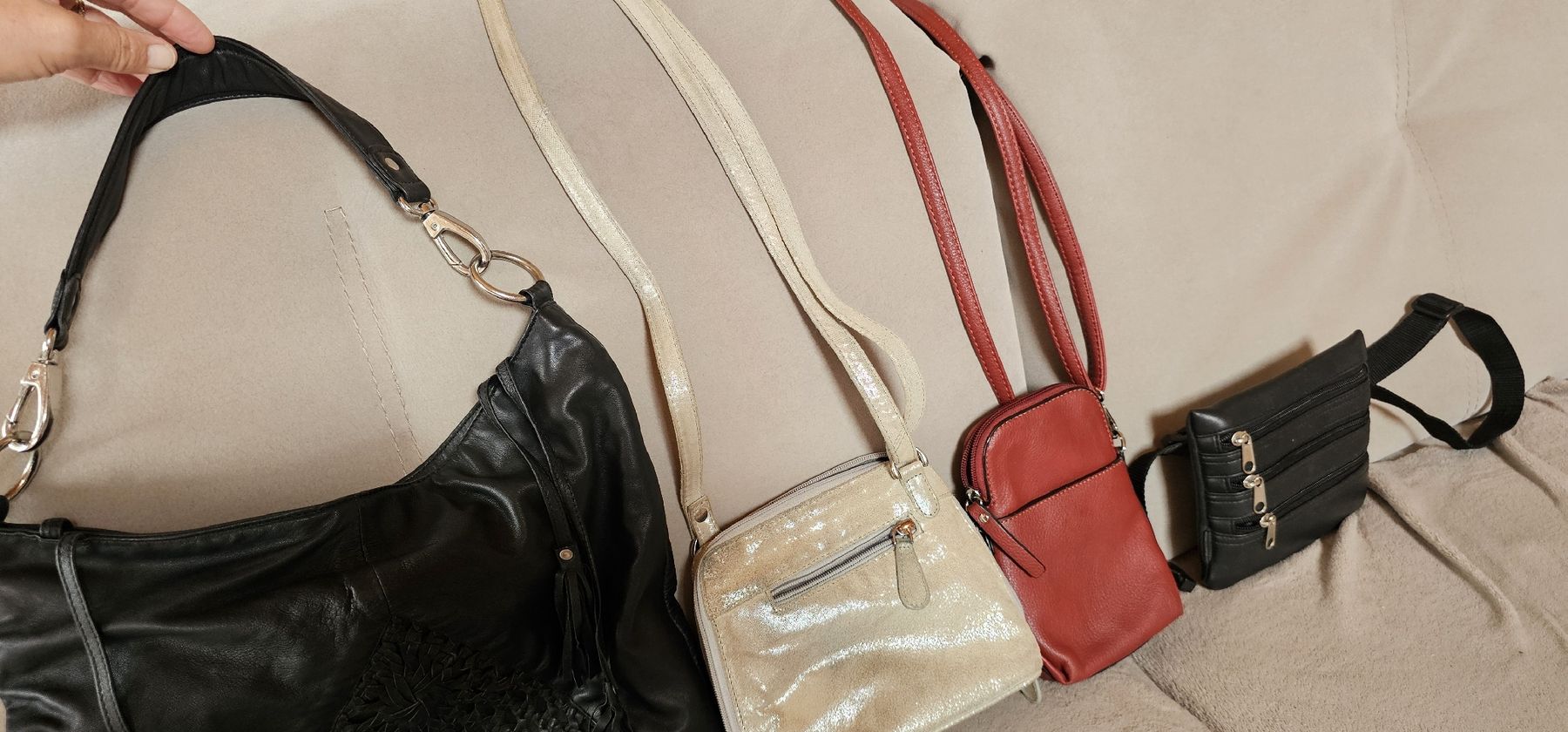Taschen für Damen: Damen Handtaschen Set 4 Stk. Mix   – Gebraucht aus Ferden von jemyce