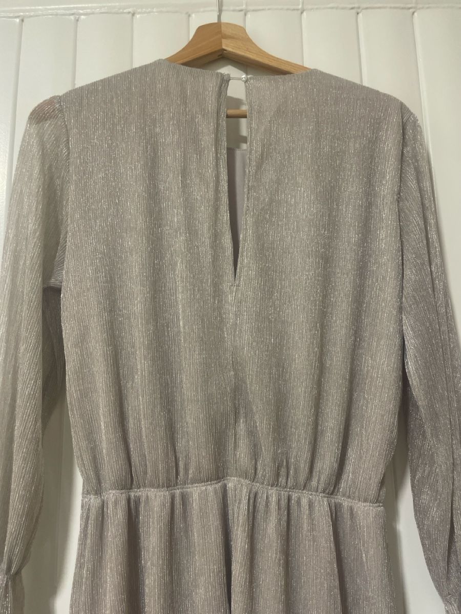 Only Vestiti: ONLY Kleid, festlich, Gr. 36/38Silber – Usato da Solothurn venduto da kun_b2jw 3