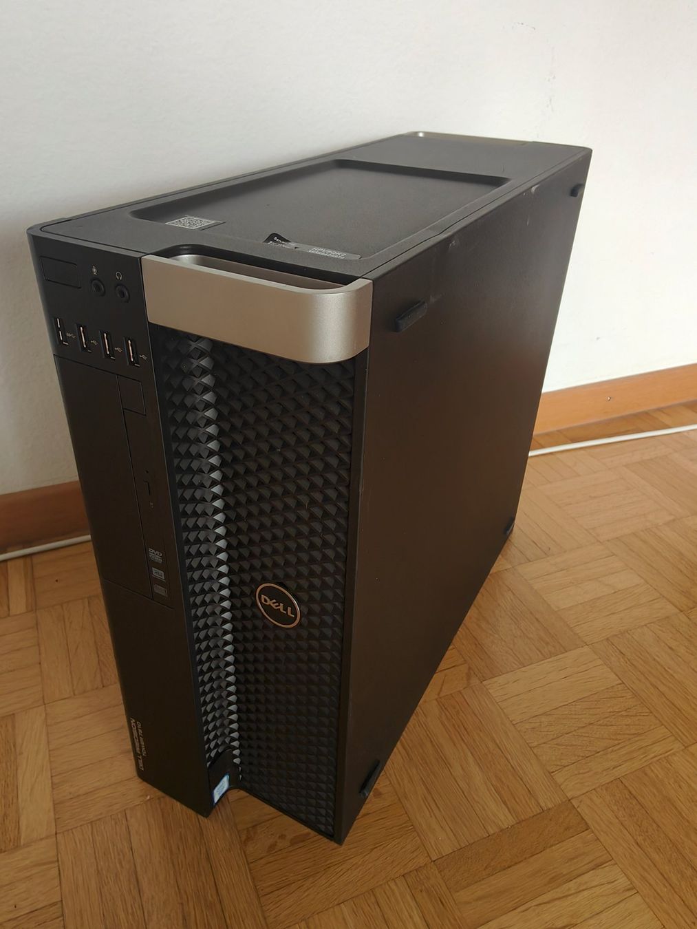 Dell PC: Dell Precision T7810, E5-2699 v3 (36C/72T) – Usato da Oberengstringen venduto da DelCtrl