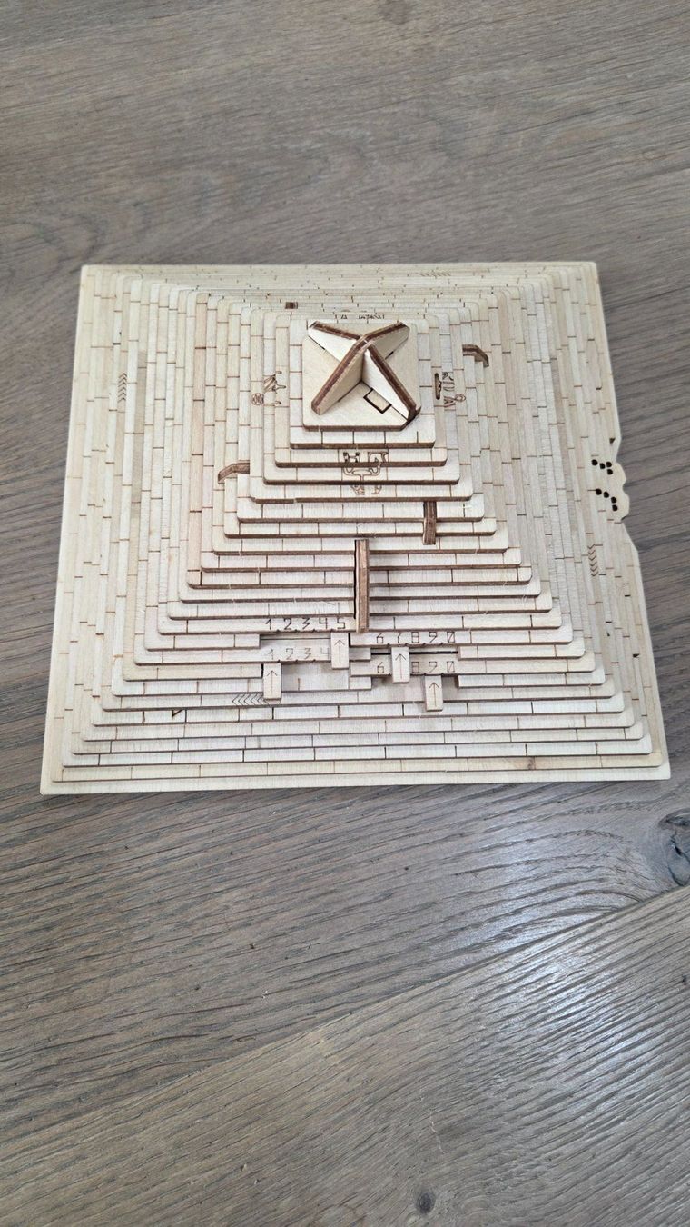 Giochi: Quest Pyramide Denk- und Knobelspiel – Nuovo (secondo la descrizione) da Nürensdorf venduto da Aw18 2