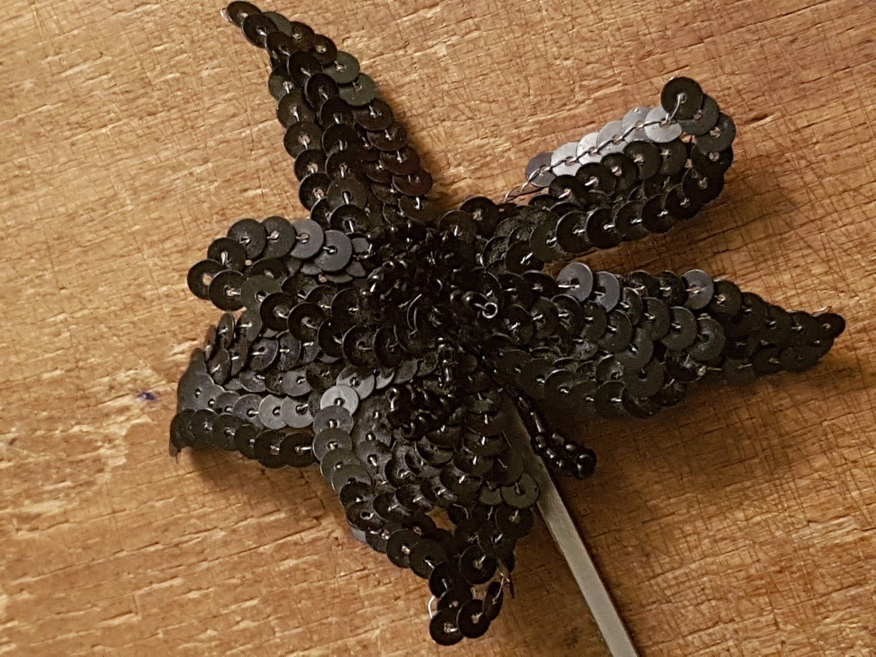 Haarschmuck: Pailletten Haarklemme schwarz Blume – Gebraucht aus Ettingen von Maranathatalitha 4