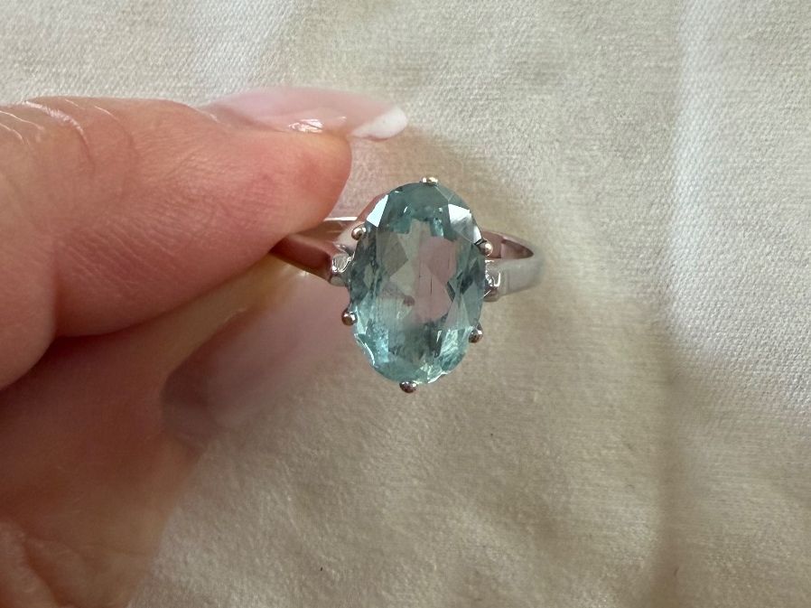 Anelli: Bague en or blanc avec aigue-marine véritable – Usato da Bussigny venduto da ccch