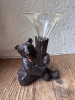 Brienzer Bär mit gravierter Glasvase