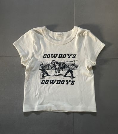 T-Shirt Brandy Melville cream Cowboys print