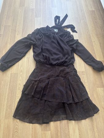 Robe marron manches longues avec volants tailles S NEUF 