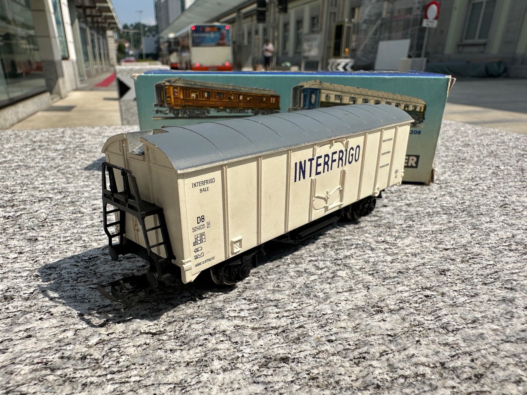 Pocher Modellini di ferrovie: Pocher 313 H0 Interfrigo DB BOX! – Usato da Chiasso venduto da Carrara-Modellismo 4