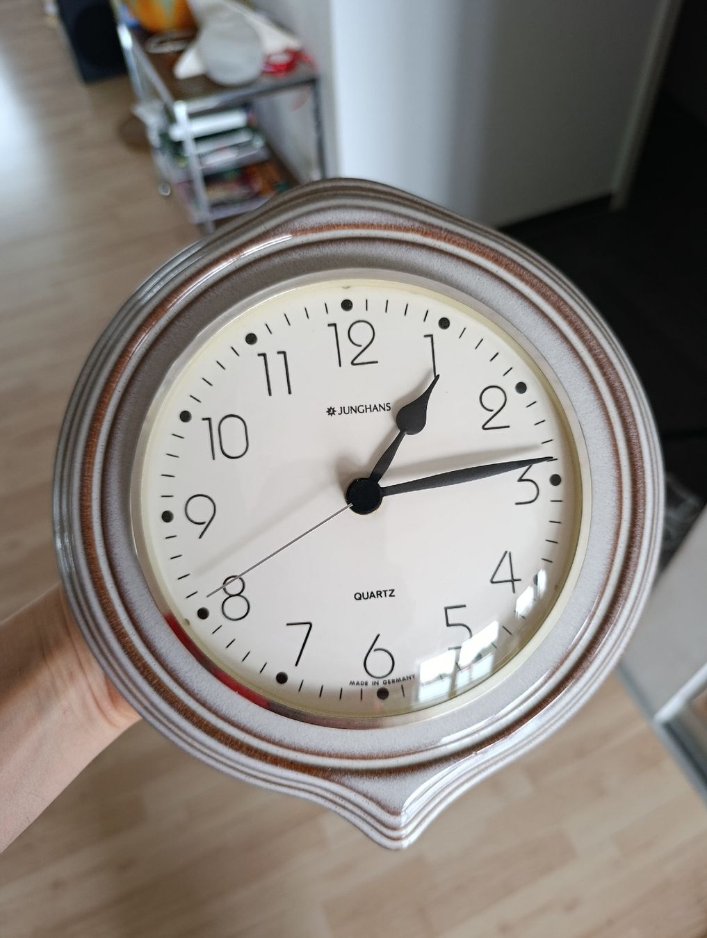 Junghans Orologi da terra & Orologi da parete: Junghans Quartz Keramik Wanduhr, Vintage Design, – Usato da Wil SG venduto da Donaldus