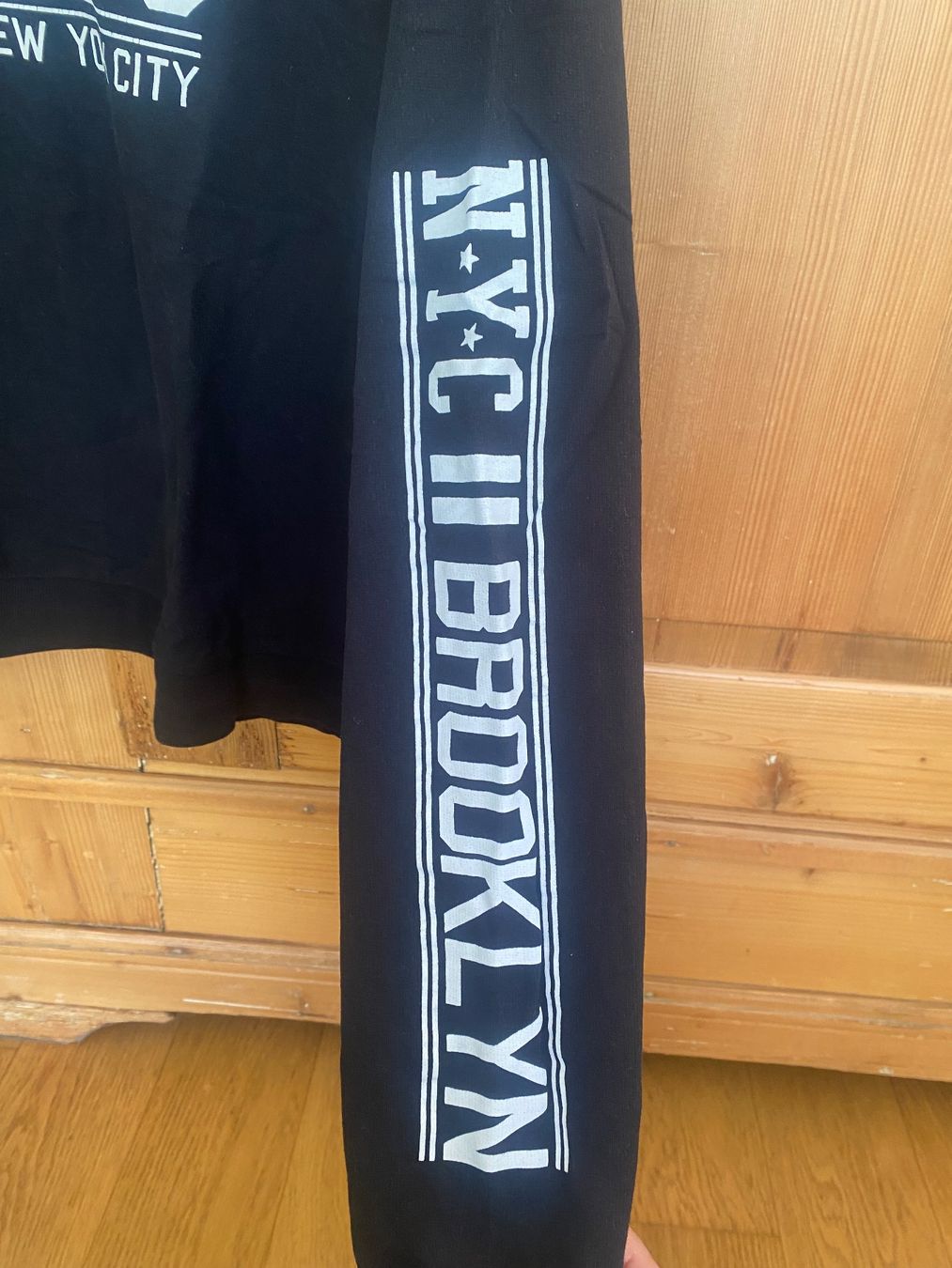 H&M Pullover & Sweatshirts: Pullover New York Grösse L – Gebraucht aus Riedholz von emm_22qn 2