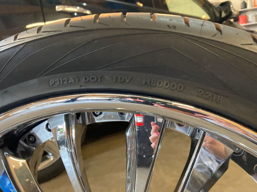 Pneu 275/40 ZR 22 + 305/35 ZR 22 | Kaufen auf Ricardo