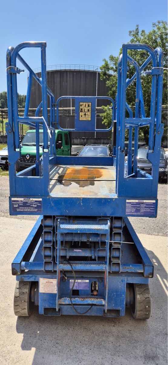 Piattaforme elevatrici & Crick: Genie GS-2646 Hebebühne – Usato da Bülach venduto da _milziv 4