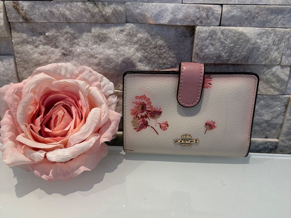 Coach Portemonnaie 💕 Gen Z Love - Nr. die 974 (Gebraucht) in Hittnau ...