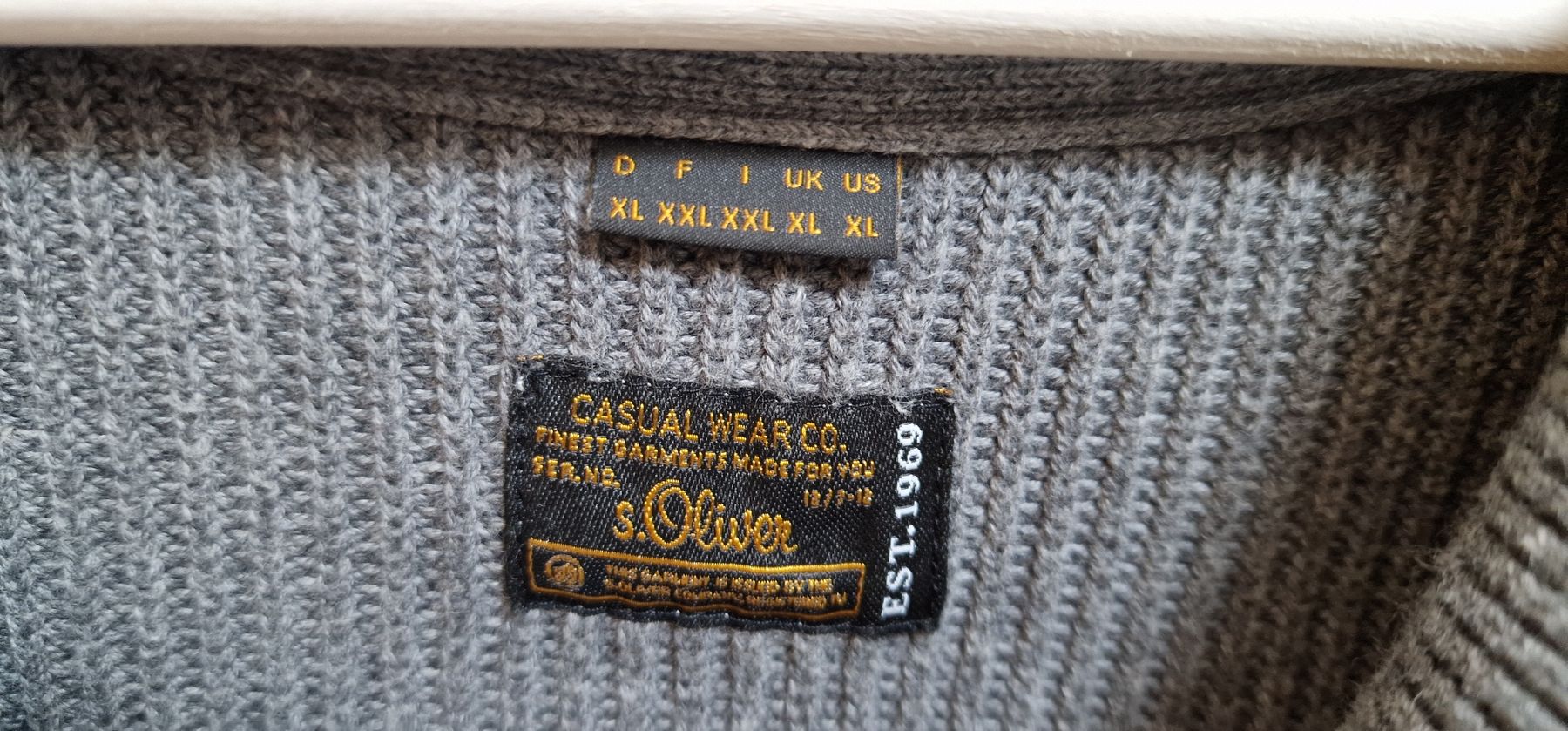 Maglioni & Felpe: Pullover – Usato da Reinach AG venduto da Bodomia 2