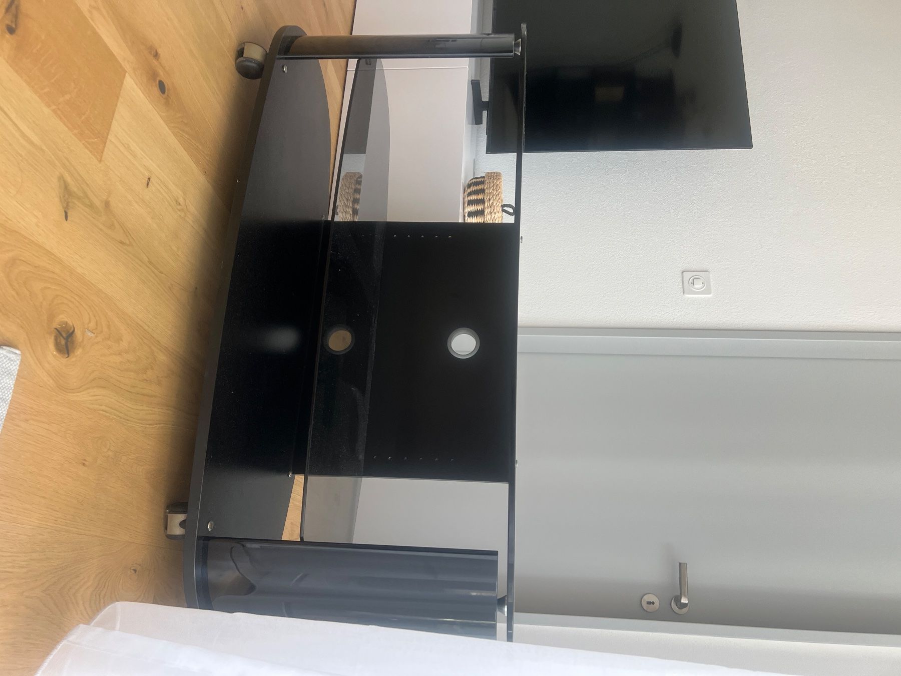 Mobili TV: Fernsehmöbel aus Glas – Usato da Winterthur venduto da nic_tm7h 2