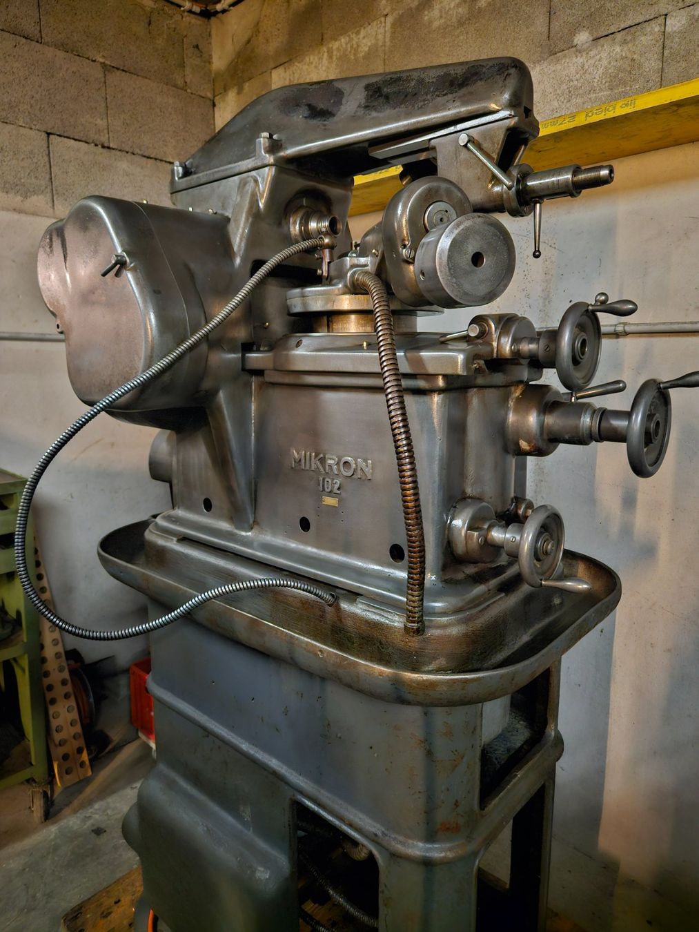 Tutte le macchine: Mikron 102 Abwälzfräsmaschine – Usato da Haslen GL venduto da elrockero 1