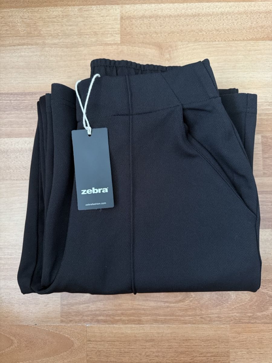Zebra Hosen: Zebra schwarze hose – Neu und originalverpackt aus Arbon von lea_h6r7
