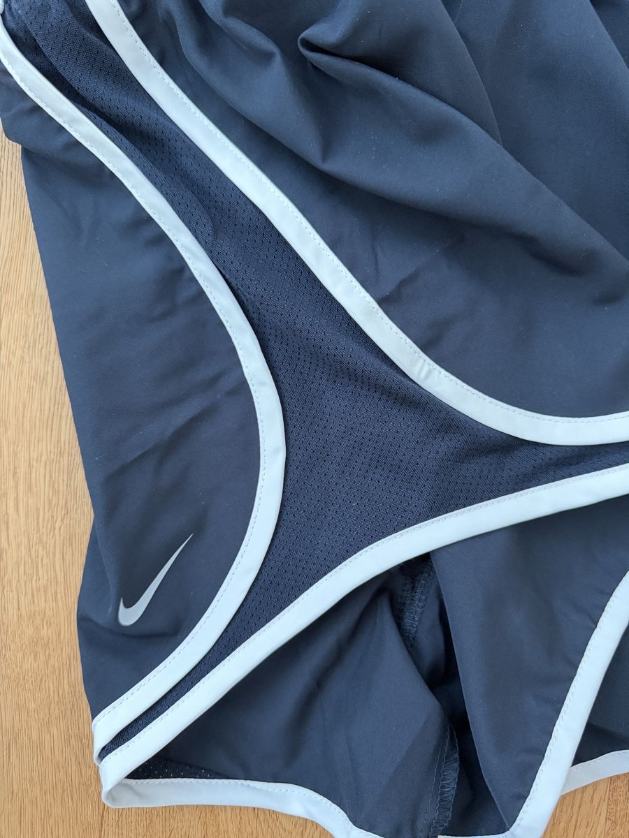 Nike Hosen: Nike - Tempo Running Shorts, Gr. S – Neu (gemäss Beschreibung) aus Interlaken von fbnscl 3