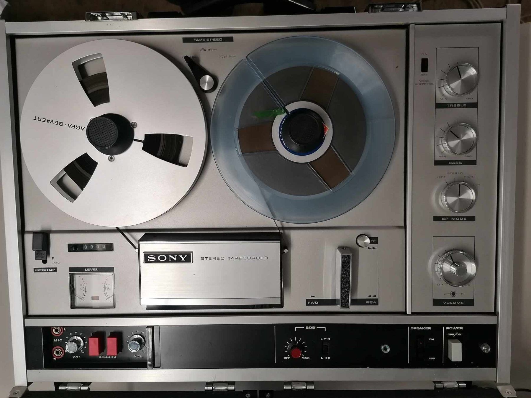 Enregistreurs: Sony TapeRecorder – Défectueux à Aarau par richdig