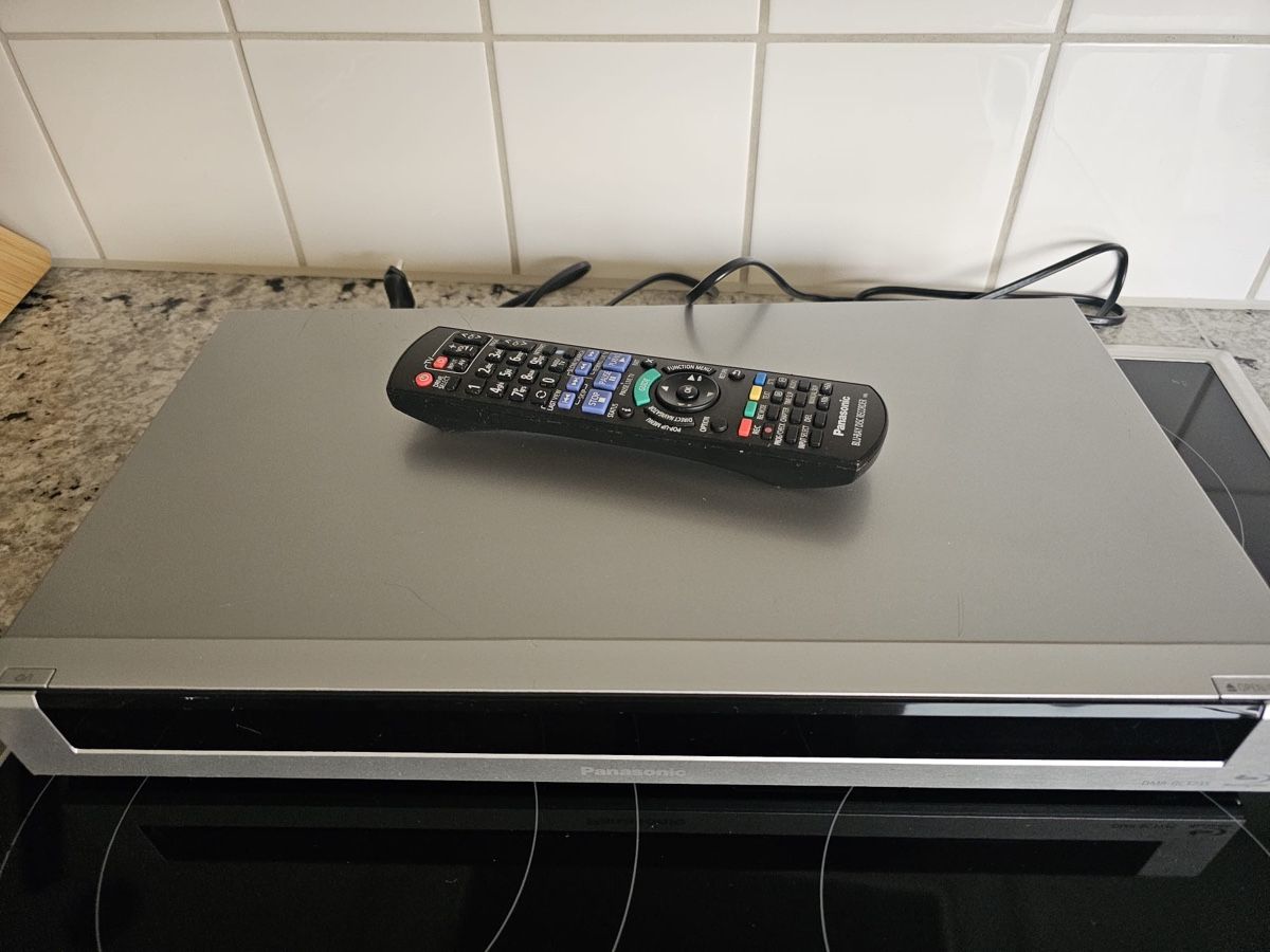 Panasonic Lettore multimediale & Streamer: Panasonic DMR-BCT735 Blu-ray Recorder - – Usato da Zürich venduto da sne.swiss 3