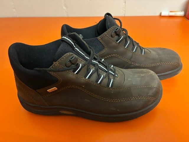Helvesko Scarpe da donna: Helvesko Treckingschuhe – Usato da Lüterkofen venduto da xmarkt