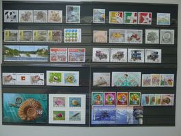 2015: Jahresserie mit ET-Halbmond-Stempel Postpreis: 58.30.-