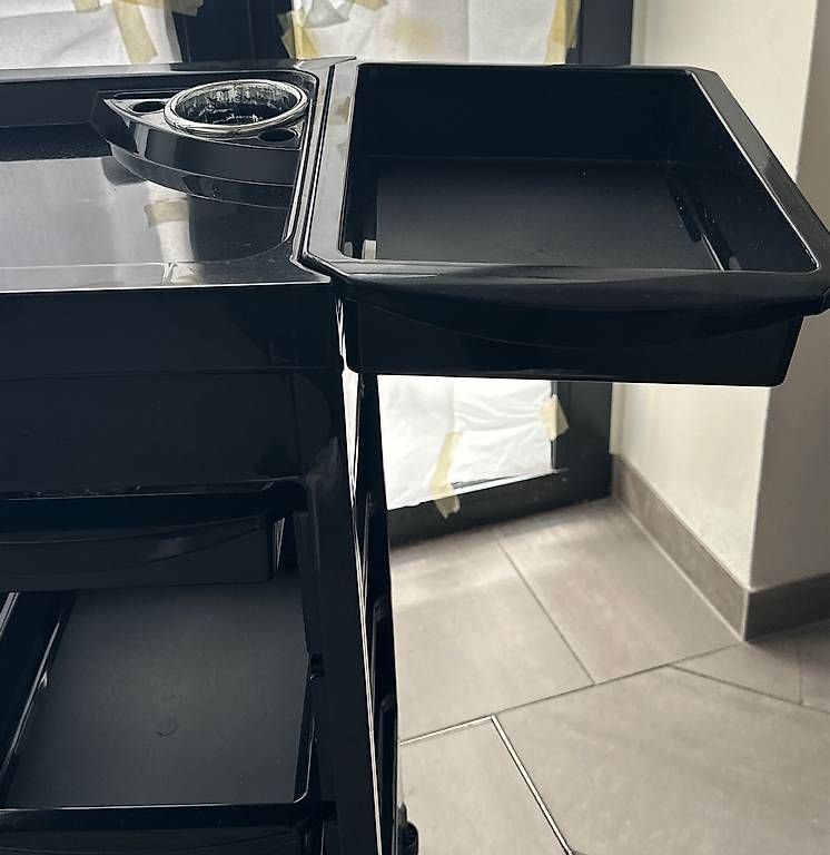 Banconi: Carrello professionale, nuovo – Usato da Mendrisio venduto da esthetic111 4