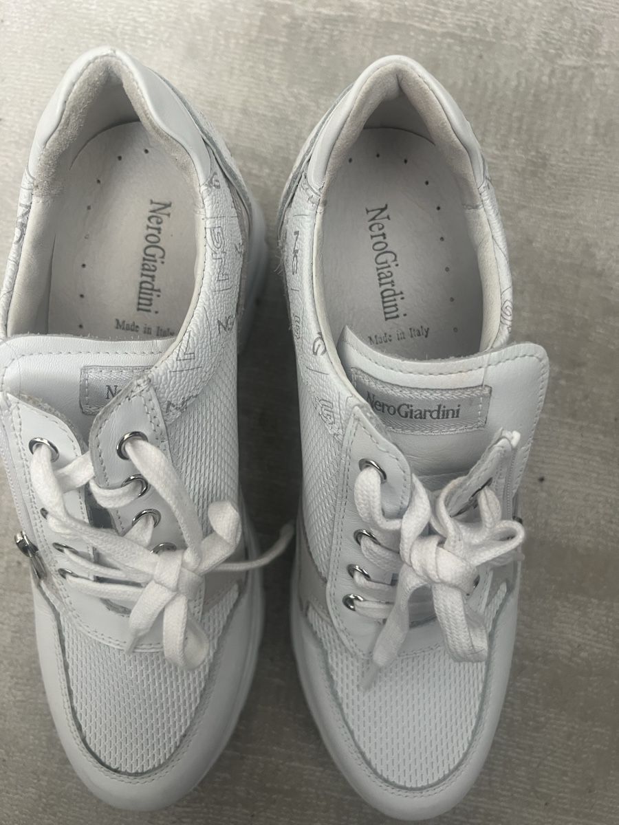 Scarpe da donna: NEU Nero Giardini Sneaker Leder 39 – Nuovo (secondo la descrizione) da Zürich venduto da Walllstreet 3