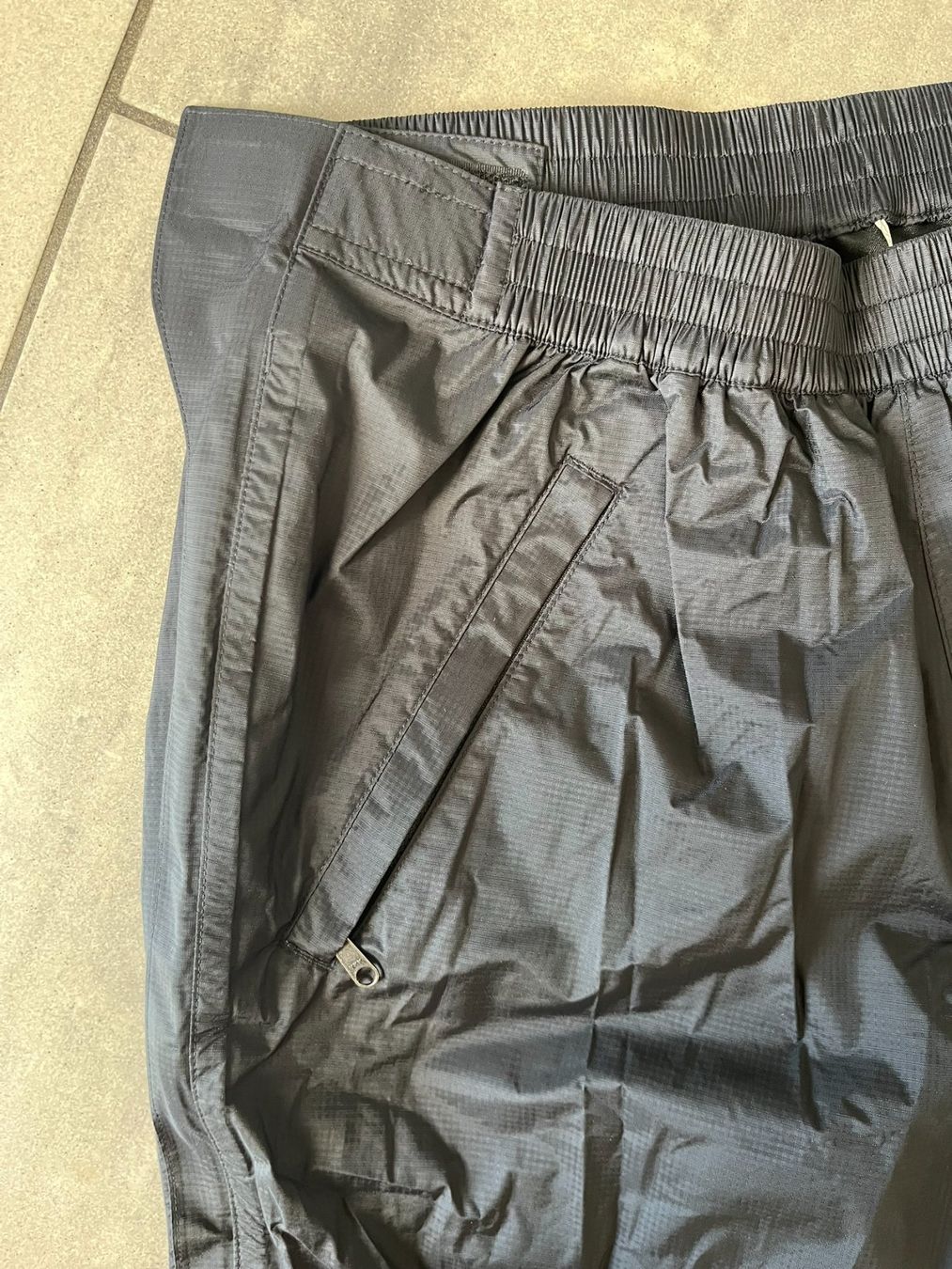 Pantaloni: MARMOT Regenhose Schwarz – Usato da Otelfingen venduto da Denis_ZH 2
