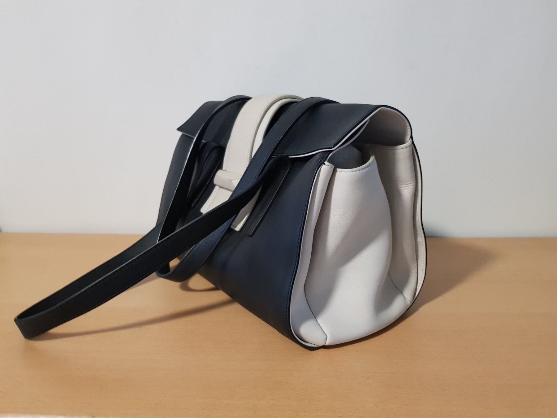 Max Mara Borse da donna: Max Mara Amy Leder Handtasche – Usato da Basel venduto da Birs868 1