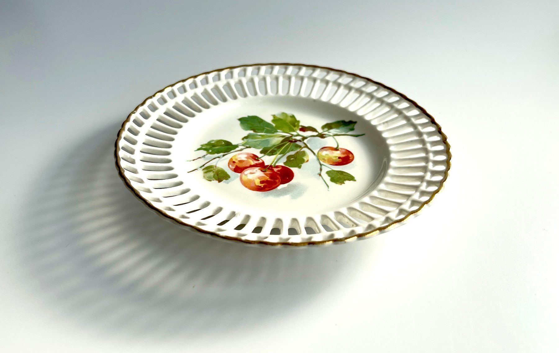 Assiettes: MAX ROESLER*DURCHBRUCHTELLER* – D'occasion à Dübendorf par Orchid18 1
