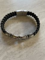 Armband aus Stahl