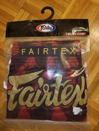 Short Fairtex Muay Thai Neuf - Rouge/Noir/Or