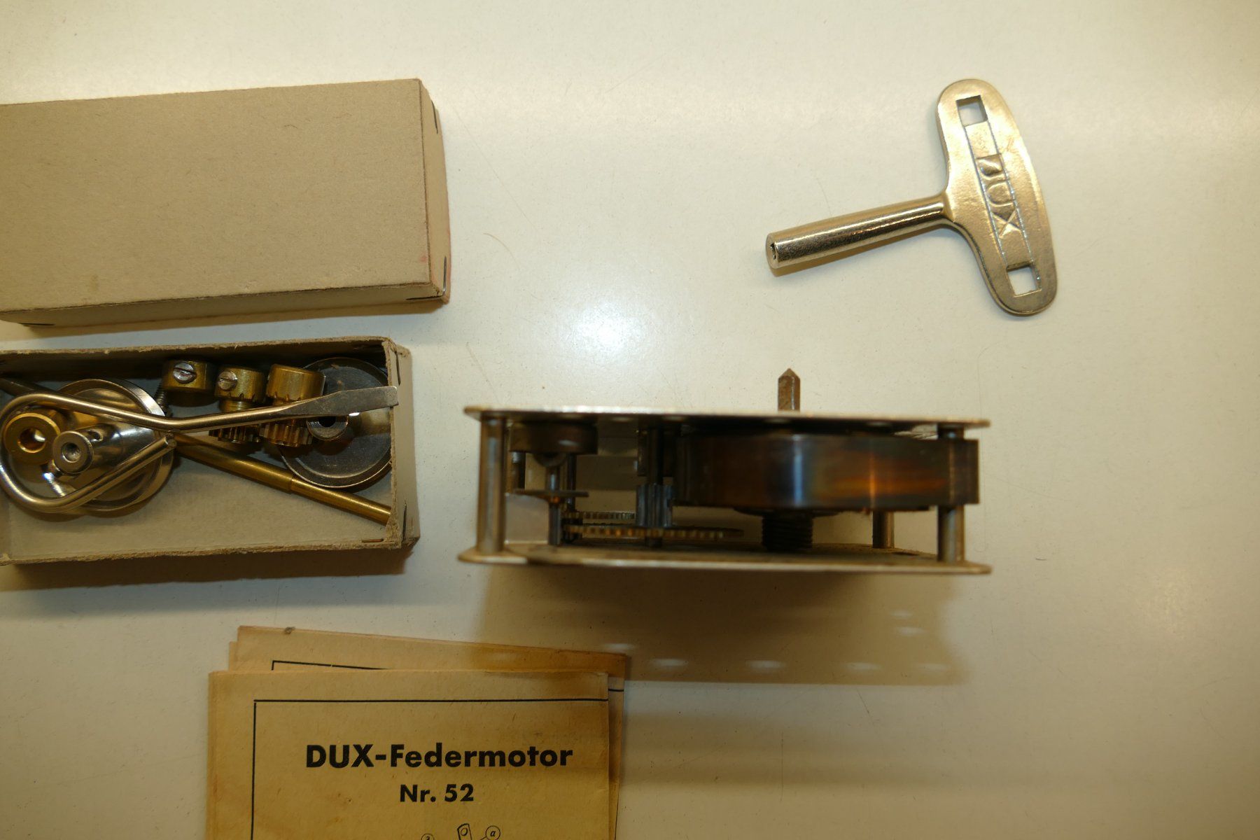 Motori: DUX: Federmotor 52 – Nuovo (secondo la descrizione) da Niederhasli venduto da Flash32 4