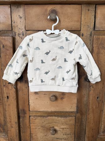Pull Kiabi 🦖 taille 9 mois 