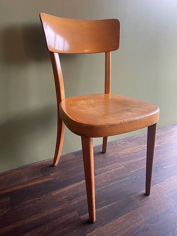 Chaises: Stuhl Retro / Beizenstuhl – D'occasion à Au SG par buzby
