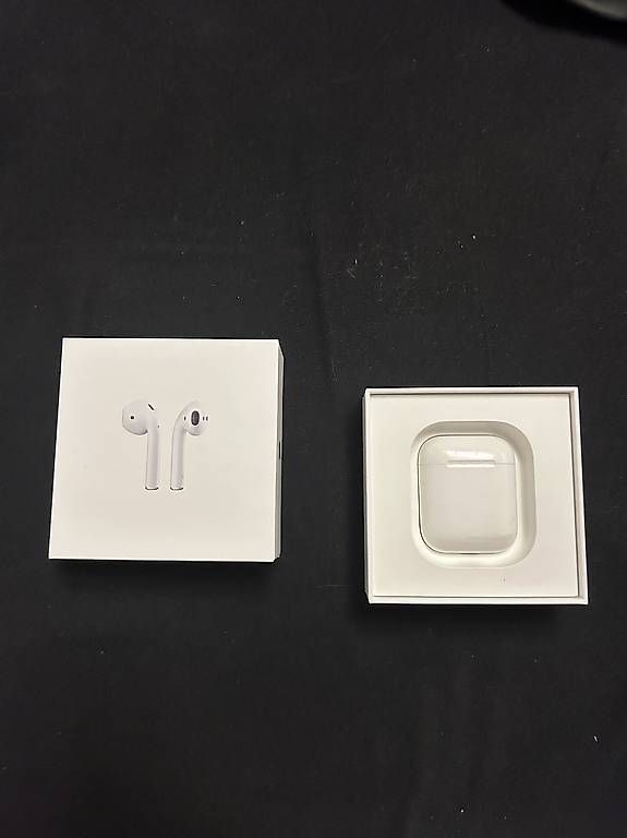 Apple Kopfhörer: Apple Airpods – Gebraucht aus Hergiswil NW von kimwettstein