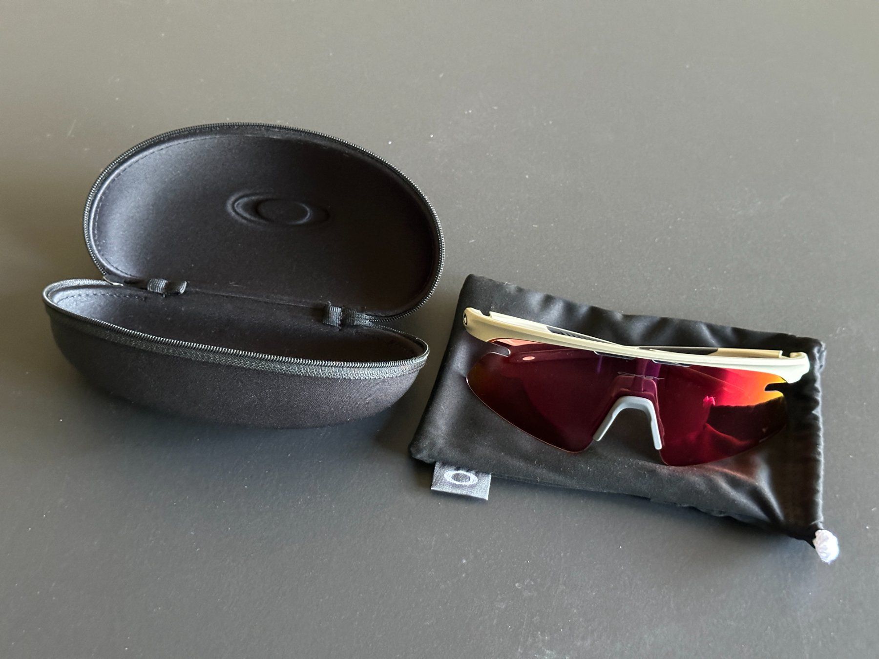 Oakley Occhiali & Lenti: Oakley RSLV Lite - sandstorm - 1x-getragen – Nuovo (secondo la descrizione) da Mollis venduto da Aanja5 1