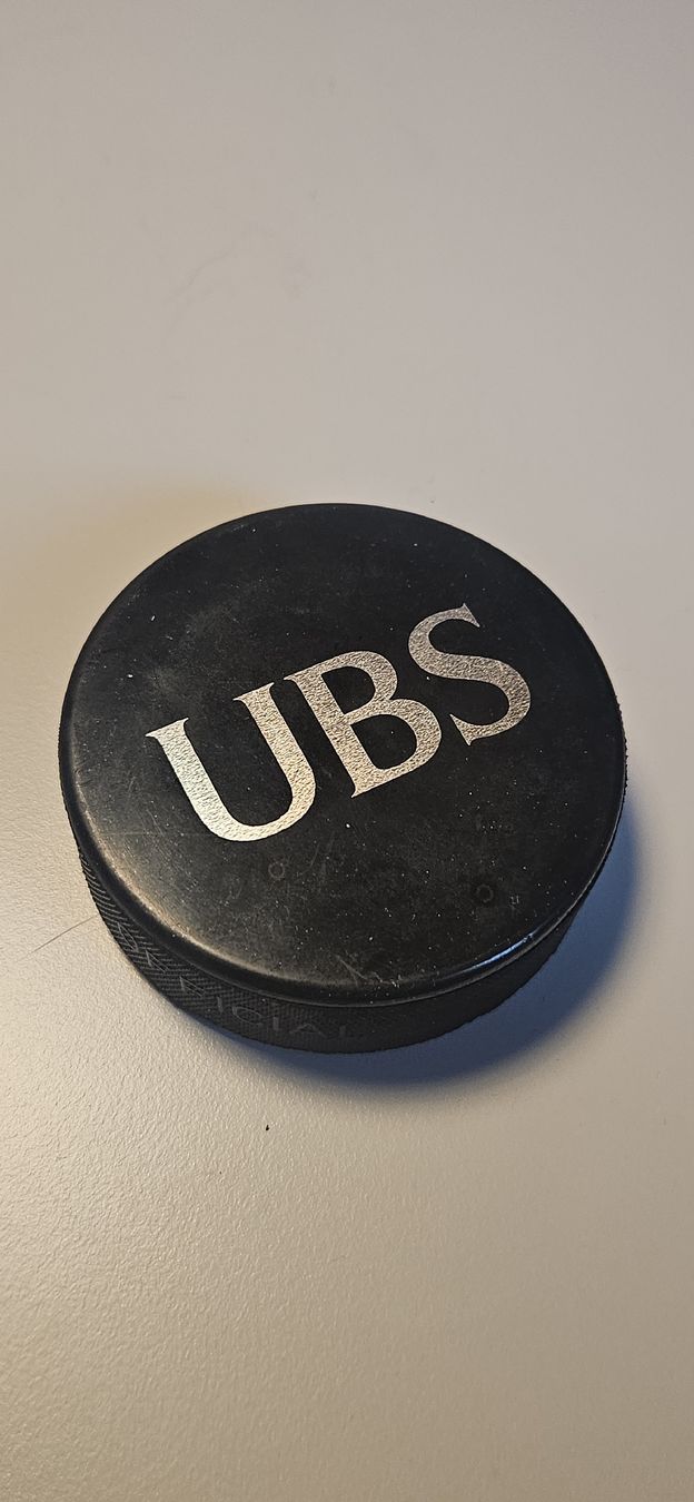 Ballons: Spengler Cup Puck 2001 UBS – D'occasion à Belp par Ginus85 1