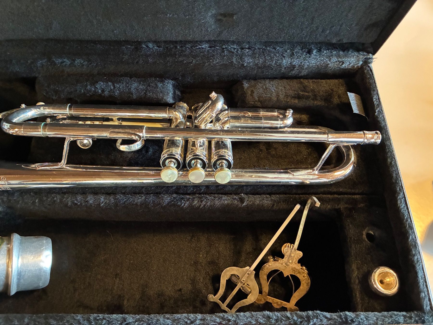 Strumenti musicali: Trompete Gezen 300 versilbert – Usato da Bibern SO venduto da goldenblue