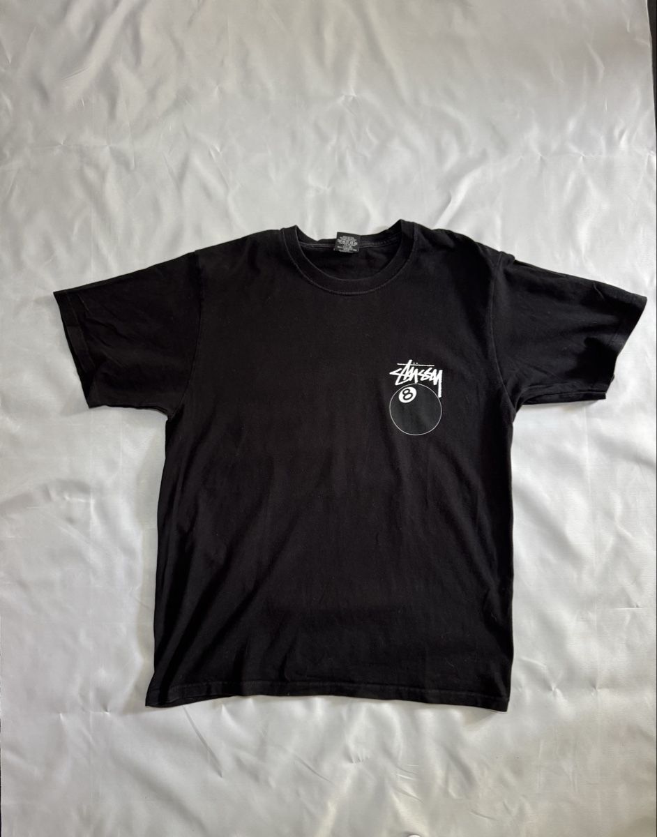 Stüssy T-shirt: Stüssy 8 Ball T-Shirt – Usato da Vionnaz venduto da b_f_d_r_g 1