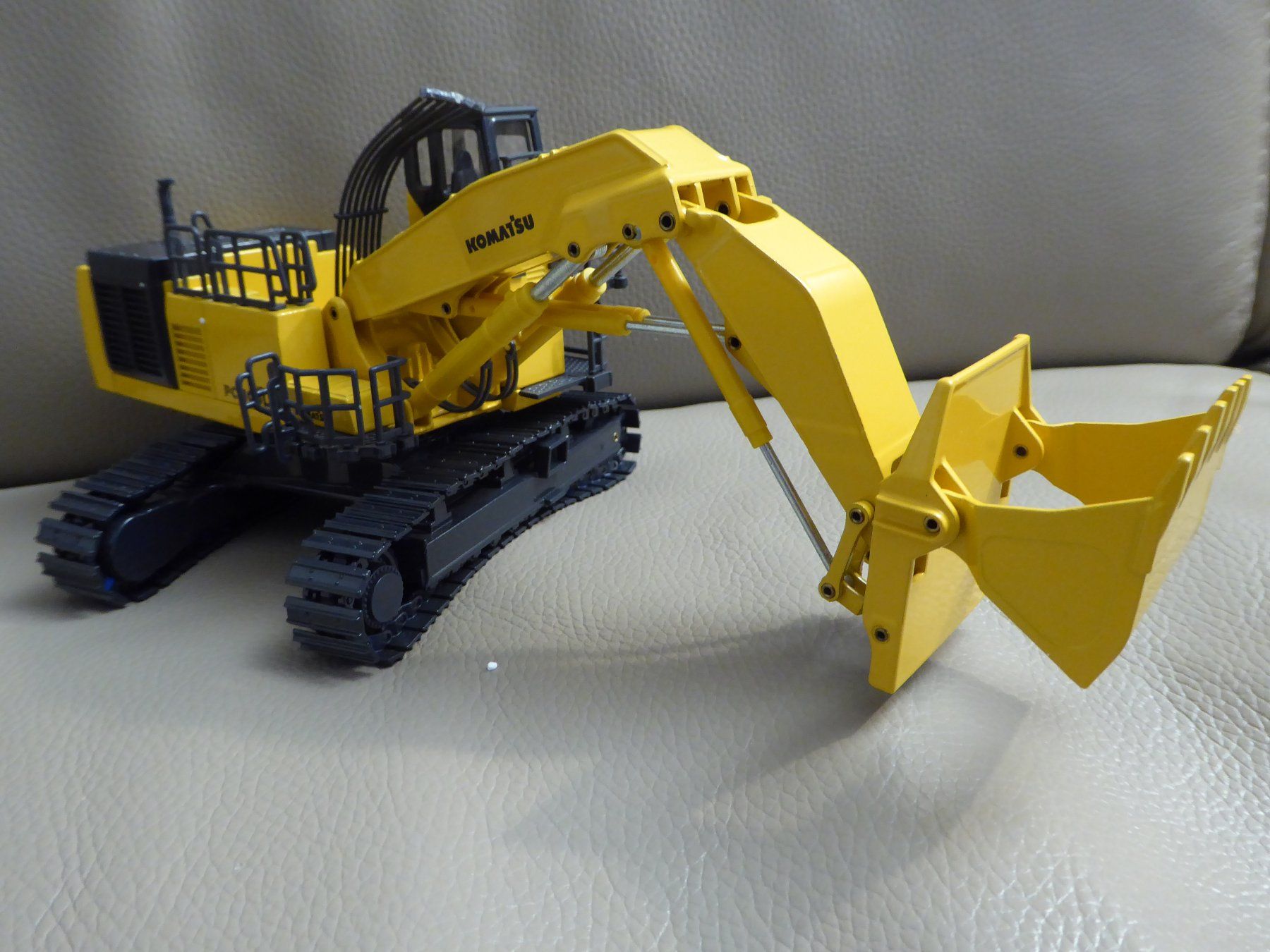 Joal Kit di modellismo & Modellini statici: Material Greifer von Joal 1:50 – Nuovo (secondo la descrizione) da Hettlingen venduto da Zambole 1