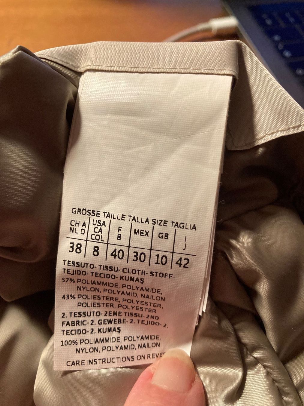 Max Mara Cappotti: S' MAX MARA Daunen Mantel mit Kapuze – Usato da Manno venduto da tin_2vgz 2