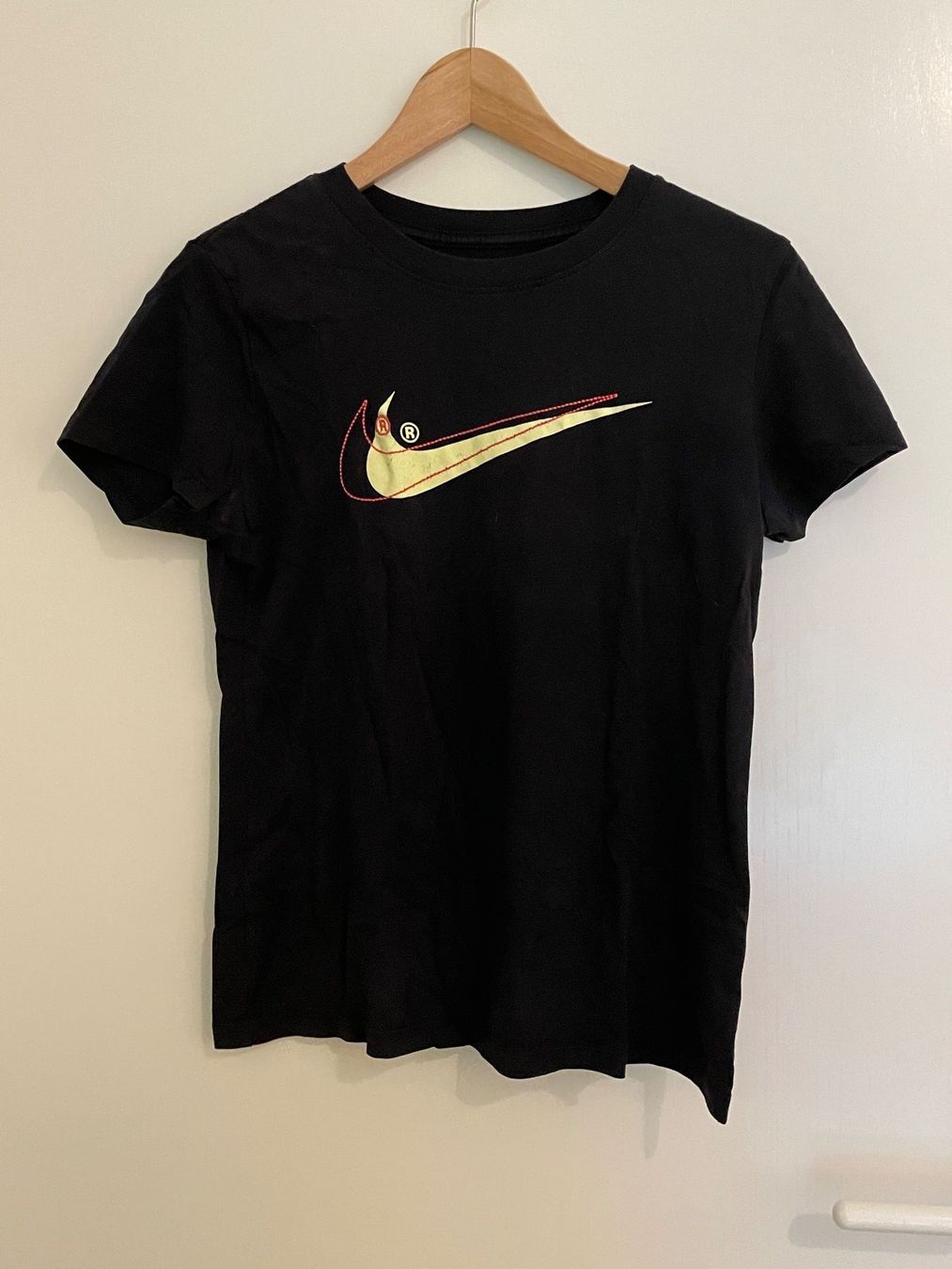 Nike T-Shirts: Nike T-Shirt (Grösse S) – Gebraucht aus Zufikon von SULMI02