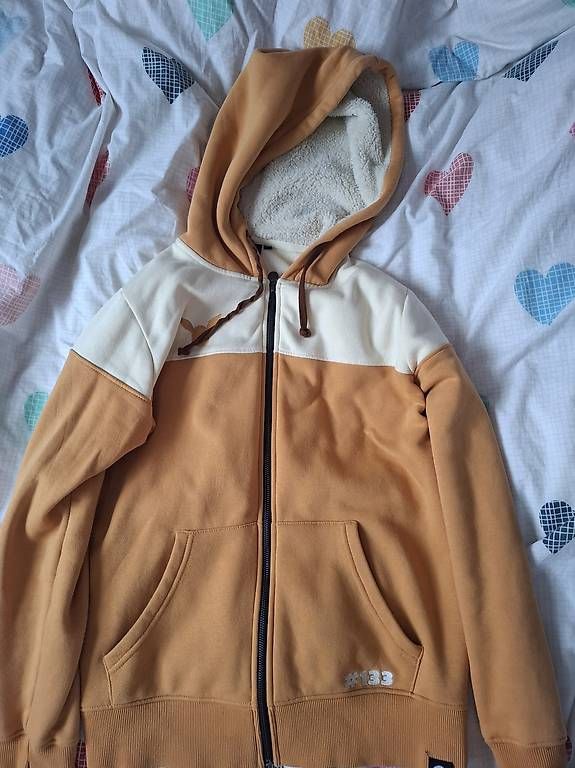Jacken: Pokemon Evoli Sweat Jacke mit Teddykapuze – Gebraucht aus Pfäffikon SZ von yello13