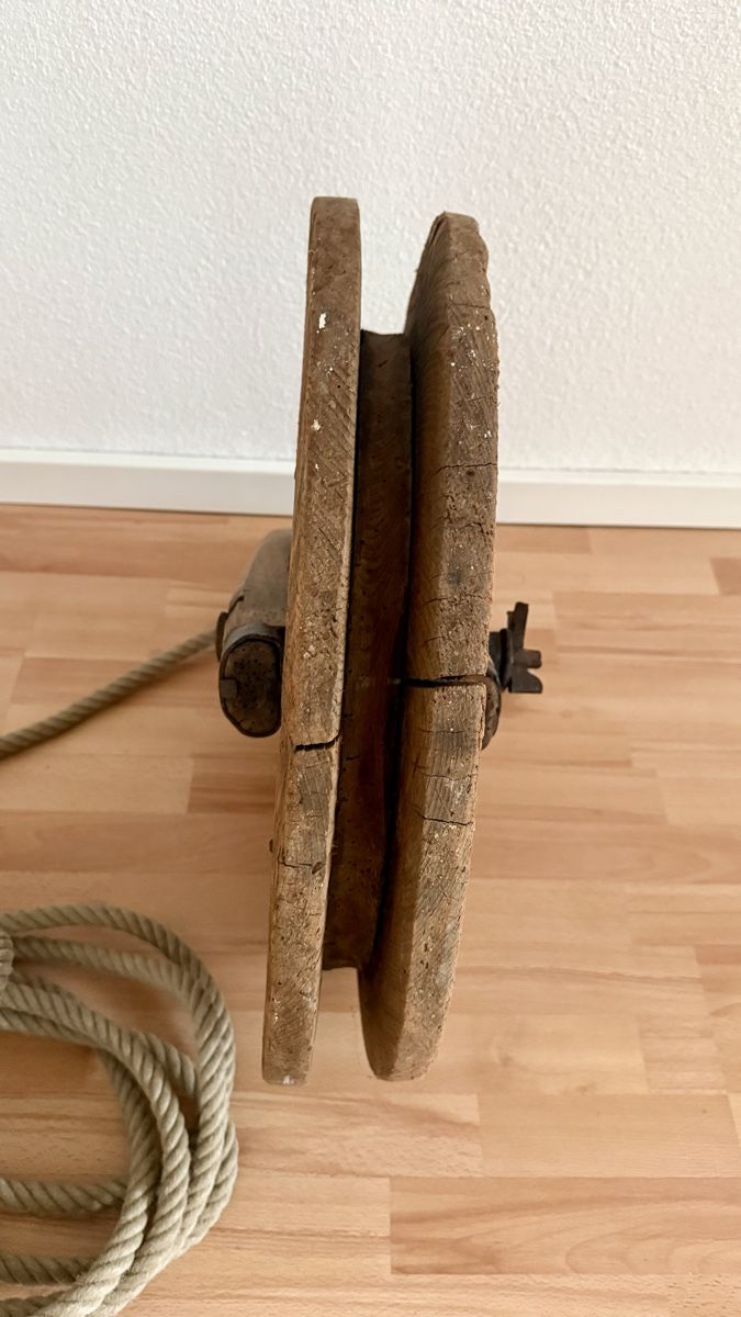 Altro per stoccaggio & trasporto: Antike Holz-Seilwinde mit Seil – Usato da Rudolfstetten venduto da Cheesecak0 1