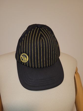 Kappe mit Logo YB gestreift 
